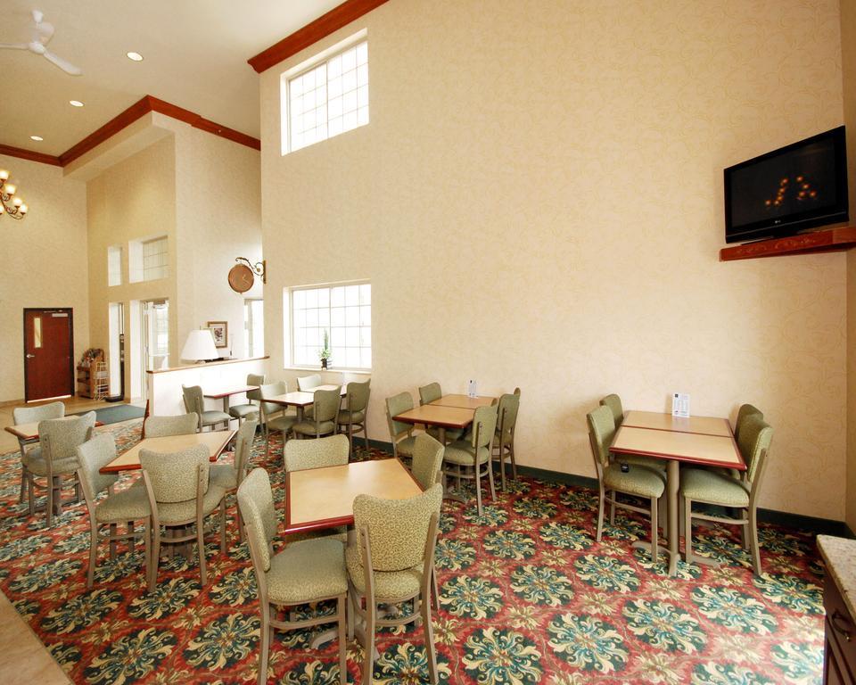 Comfort Suites At Par 4 Resort Waupaca Esterno foto