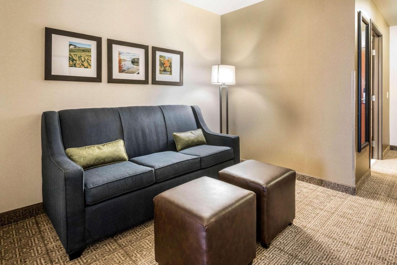 Comfort Suites At Par 4 Resort Waupaca Esterno foto