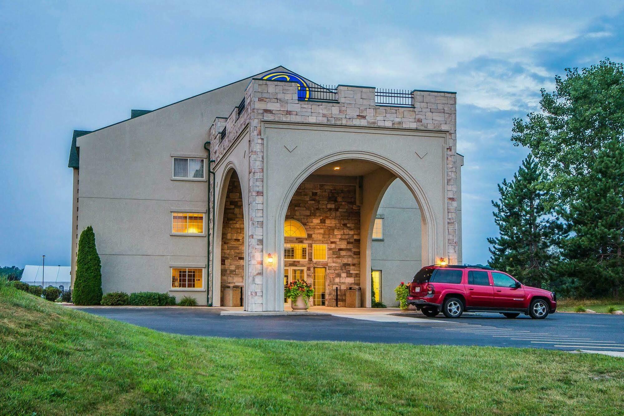 Comfort Suites At Par 4 Resort Waupaca Esterno foto